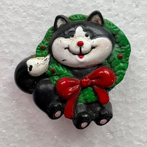 Christmas Collection Brooch Holiday Lapel Pins Set of 7 VTG Cats reindeer candy - Picture 5 of 16